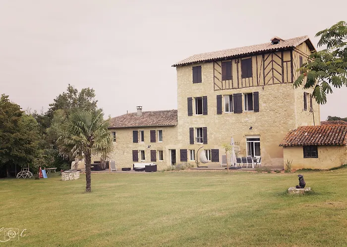 A Clairefontaine ゲストハウス オーシュ