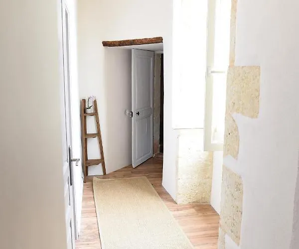 ゲストハウス A Clairefontaine 3*